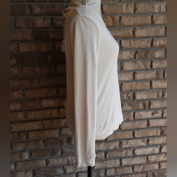 Obey Propaganda Long Sleeve Top with Cut-out Detail in Back. - Picture 6 of 9